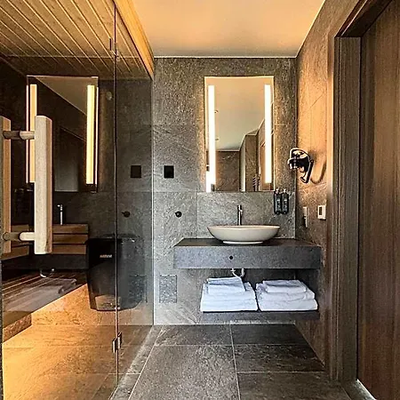 W Hill Karkonosze & Hotell Podgórzyn